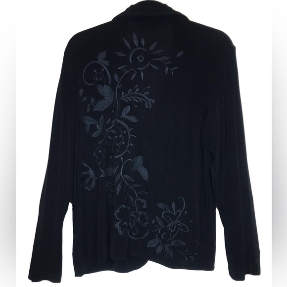 CHICOS TRAVELERS PACKABLE WRINKLE FREE, STRETCH EMBROIDERED CARDIGAN SZ 2, BLACK - Picture 2 of 6